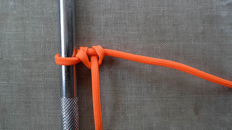 Illustration for article titled Knot Tying Process Images